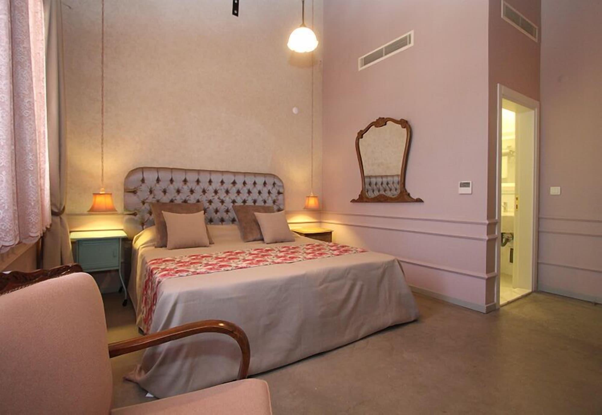 Alacati Kostem Hotel - Special Category Exterior photo